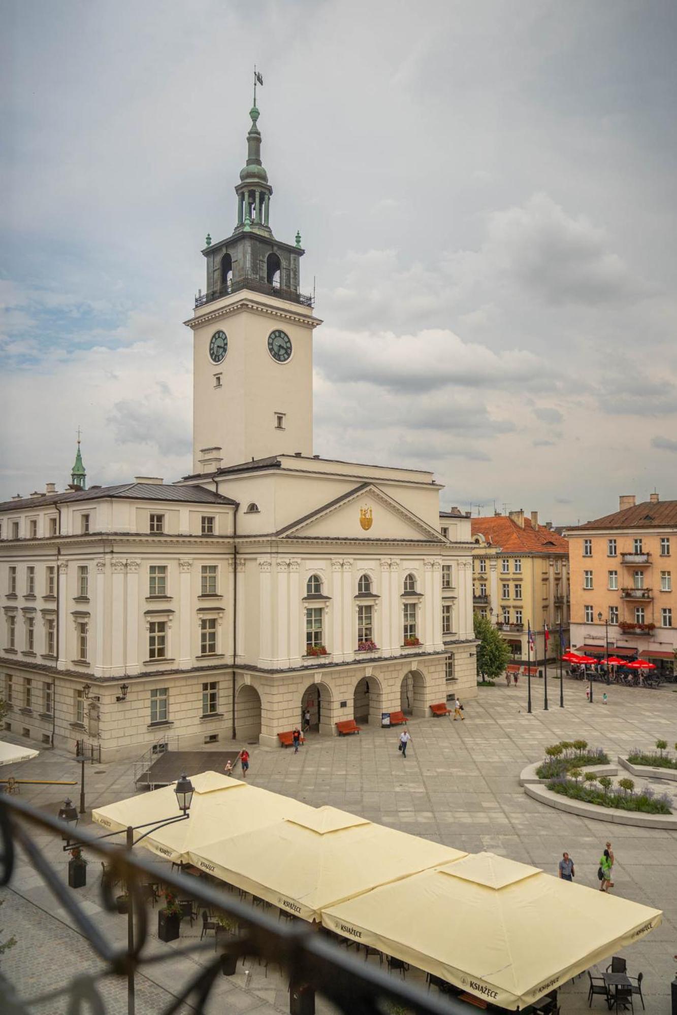 Apartamenty Na Starowce - 3 Pietro Z Widokiem Na Ratusz, Rynek Glowny I Centrum Kaliszki Buitenkant foto