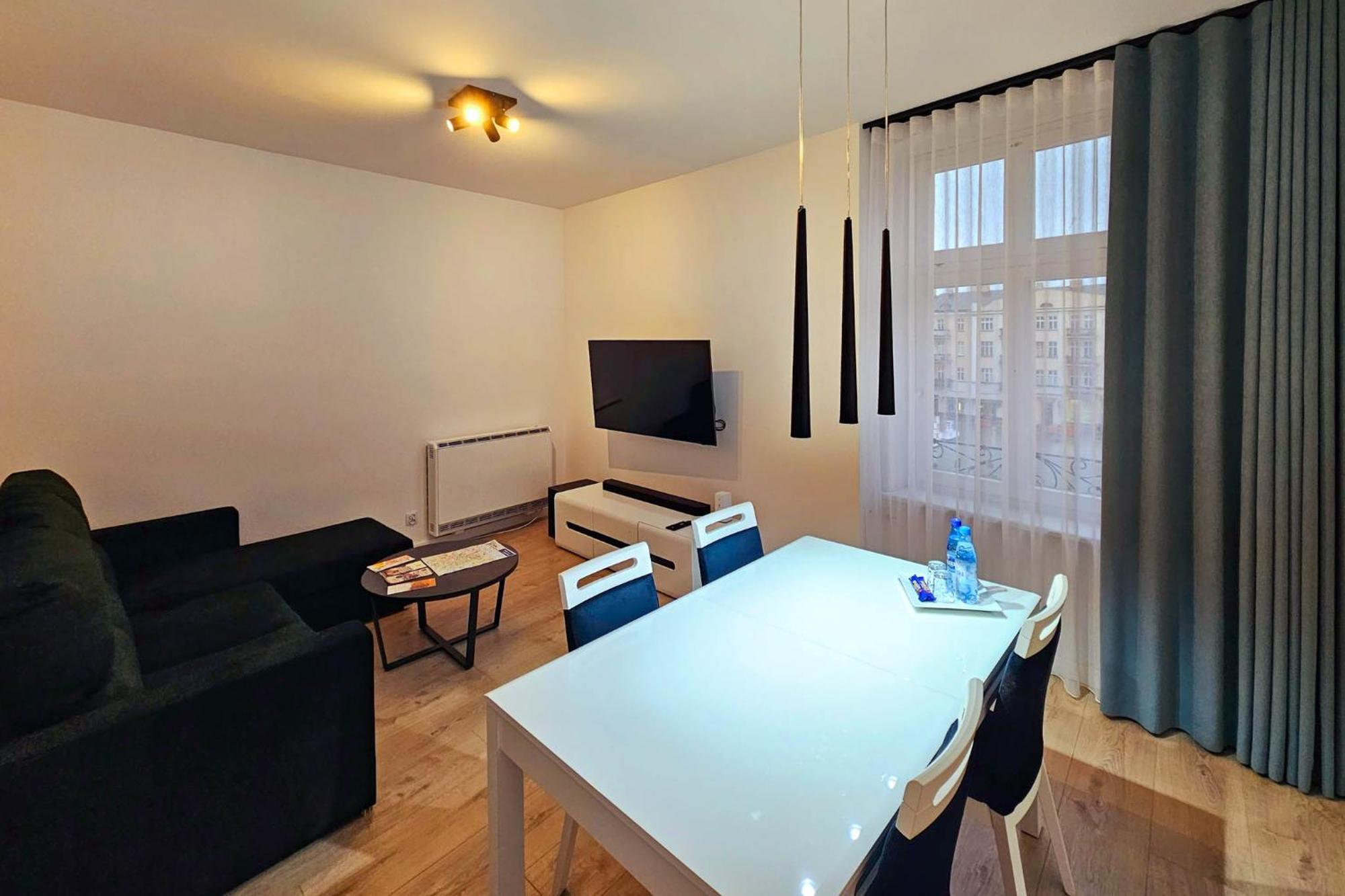 Apartamenty Na Starowce - 3 Pietro Z Widokiem Na Ratusz, Rynek Glowny I Centrum Kaliszki Buitenkant foto